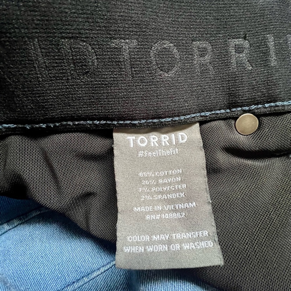 Torrid Premium Stretch, Bombshell Straight Jeans,… - image 5